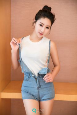 女生白白的黏糊糊的是什么东西